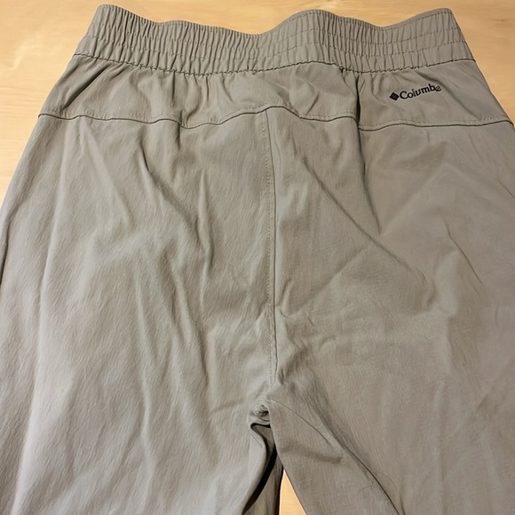 Columbia hiking pants - Picture 3 of 8